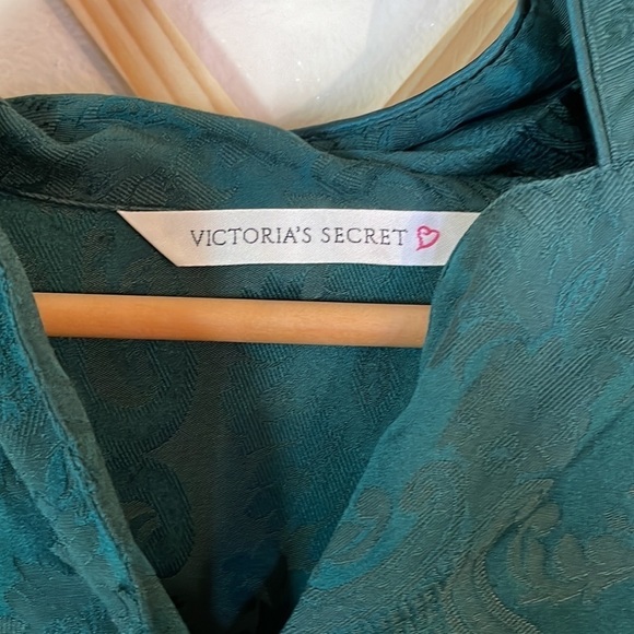 VINTAGE Victoria secret nightgown - Picture 2 of 3